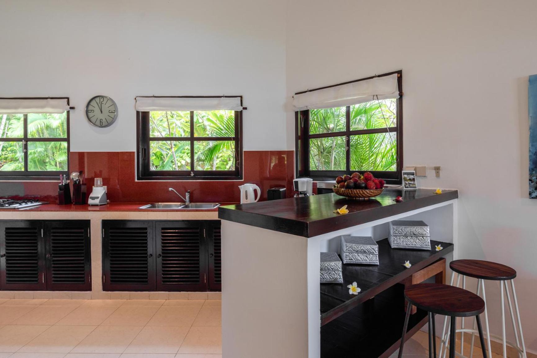 Gorgeous Beachfront Villa Lovina Banjar  Екстер'єр фото