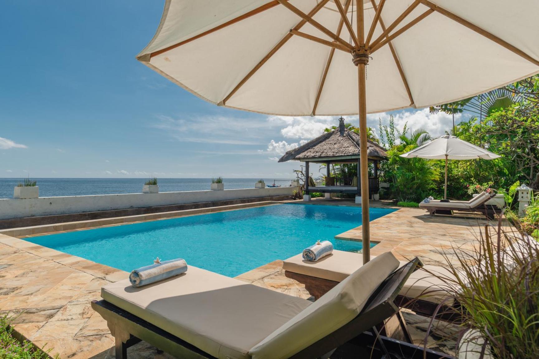 Gorgeous Beachfront Villa Lovina Banjar  Екстер'єр фото