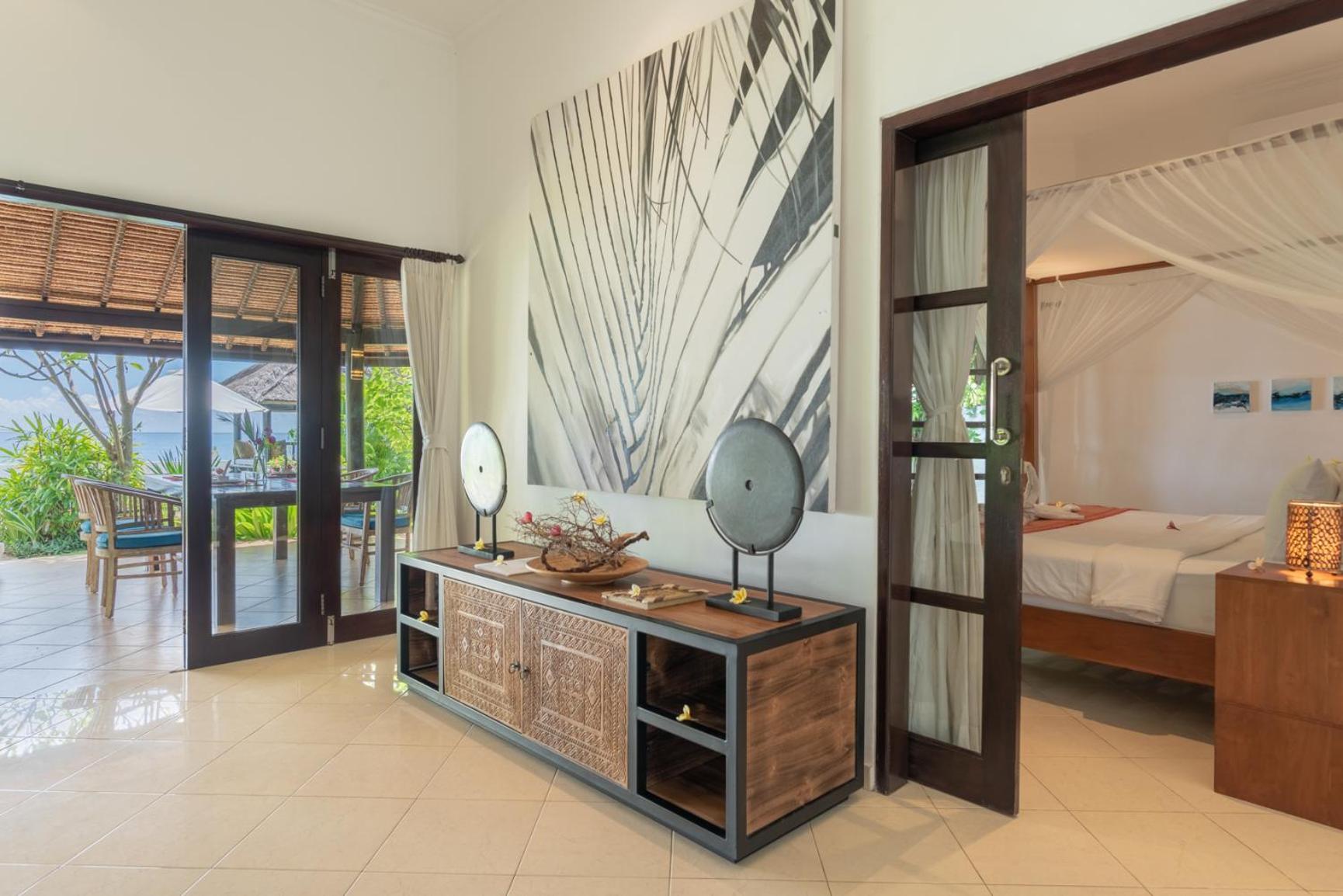 Gorgeous Beachfront Villa Lovina Banjar  Екстер'єр фото
