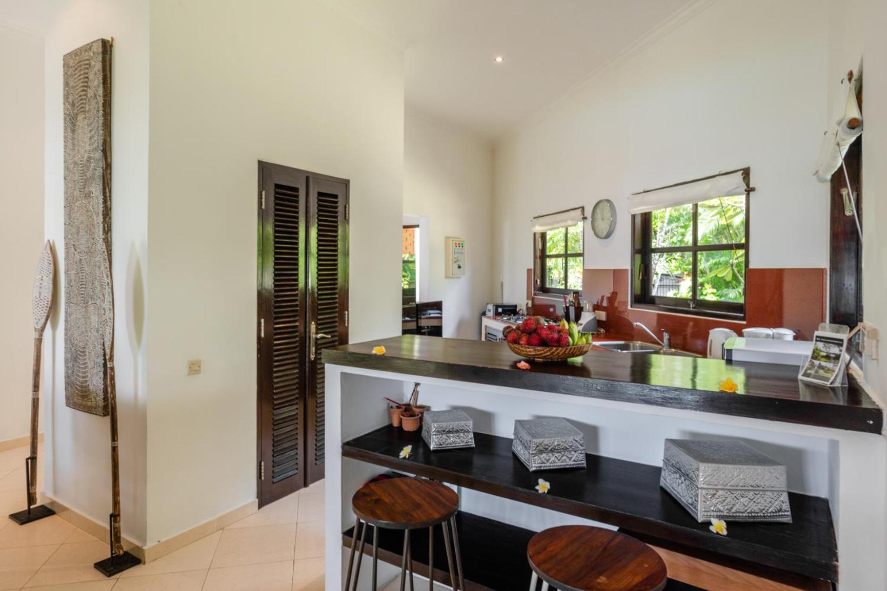 Gorgeous Beachfront Villa Lovina Banjar  Екстер'єр фото