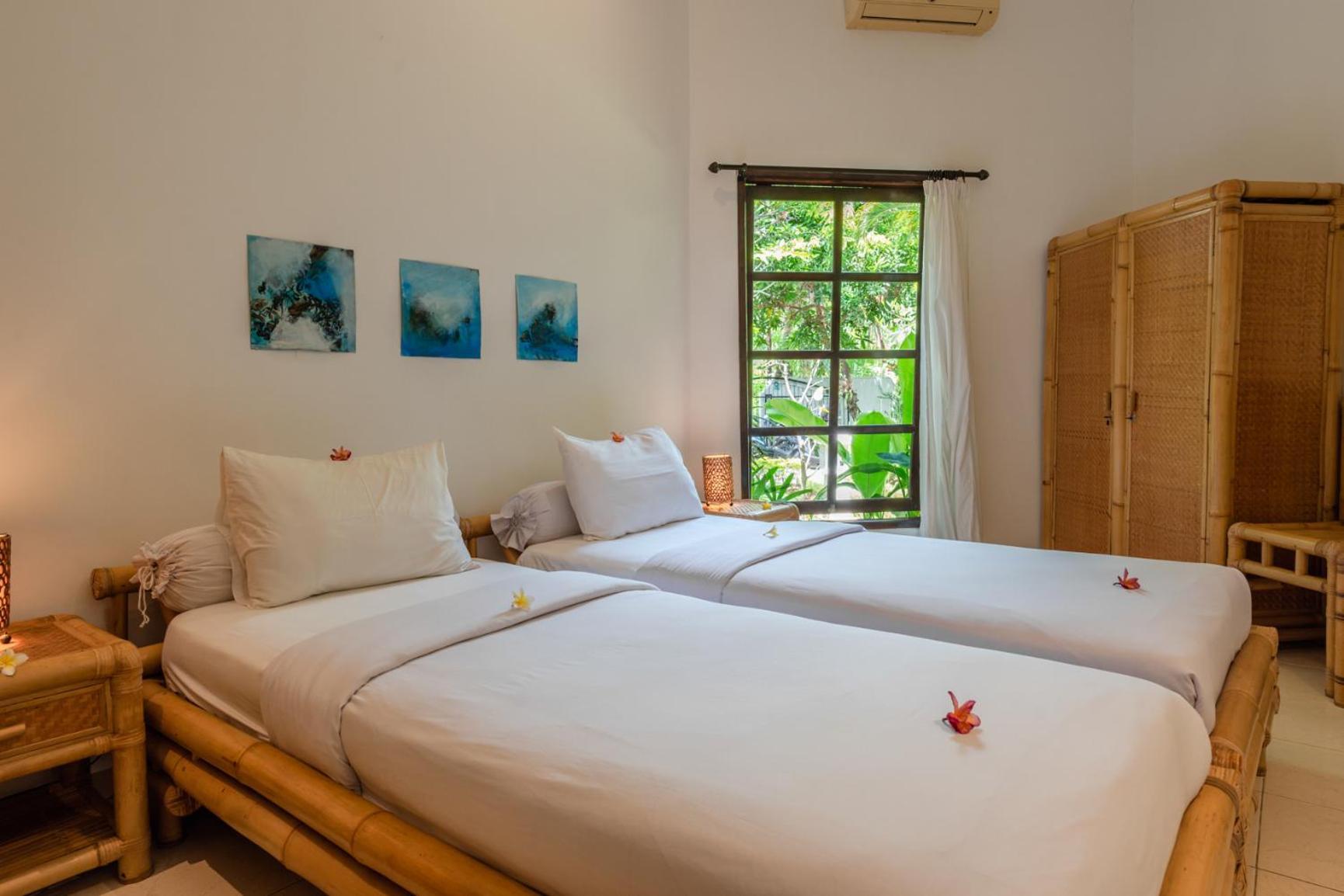 Gorgeous Beachfront Villa Lovina Banjar  Екстер'єр фото