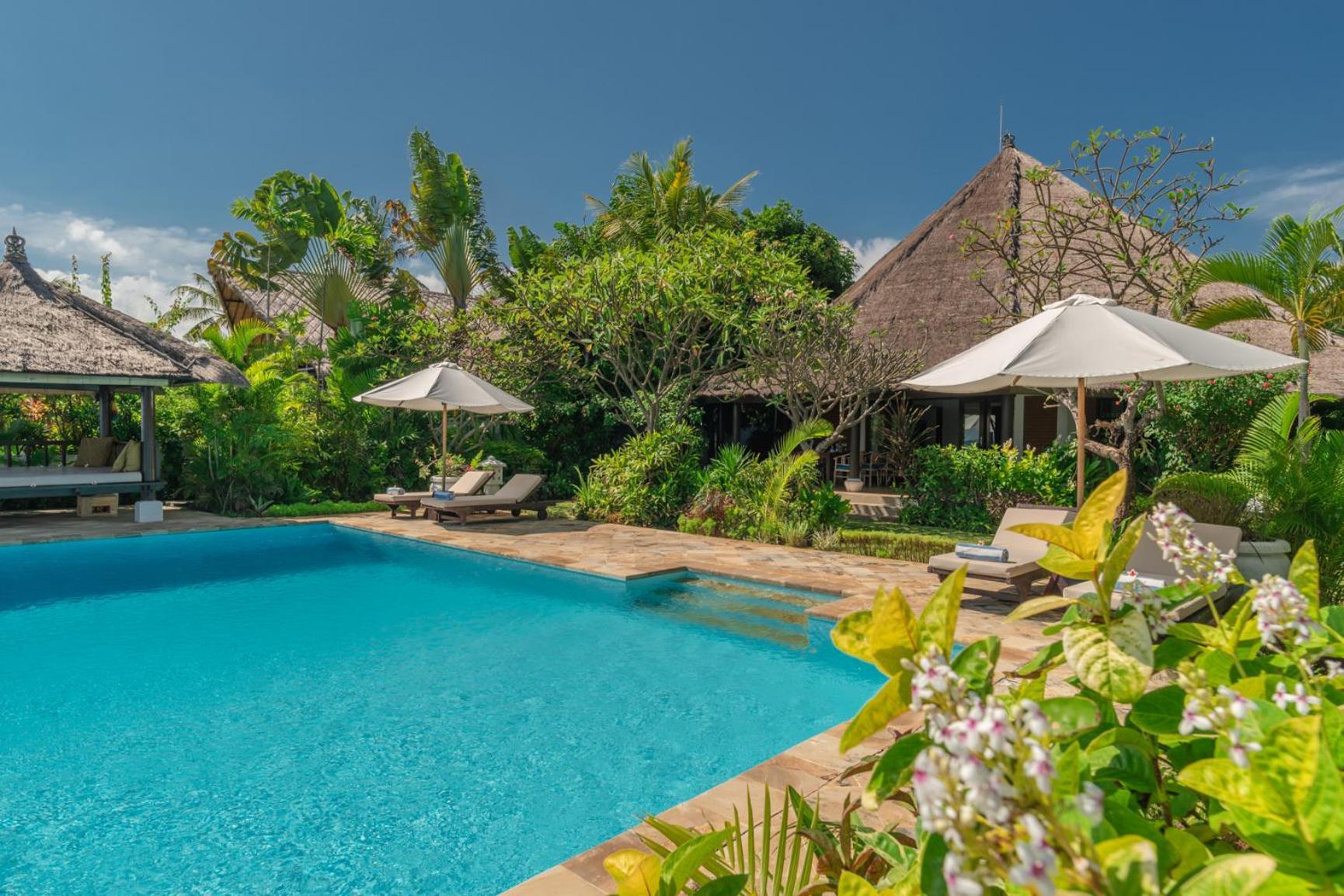 Gorgeous Beachfront Villa Lovina Banjar  Екстер'єр фото