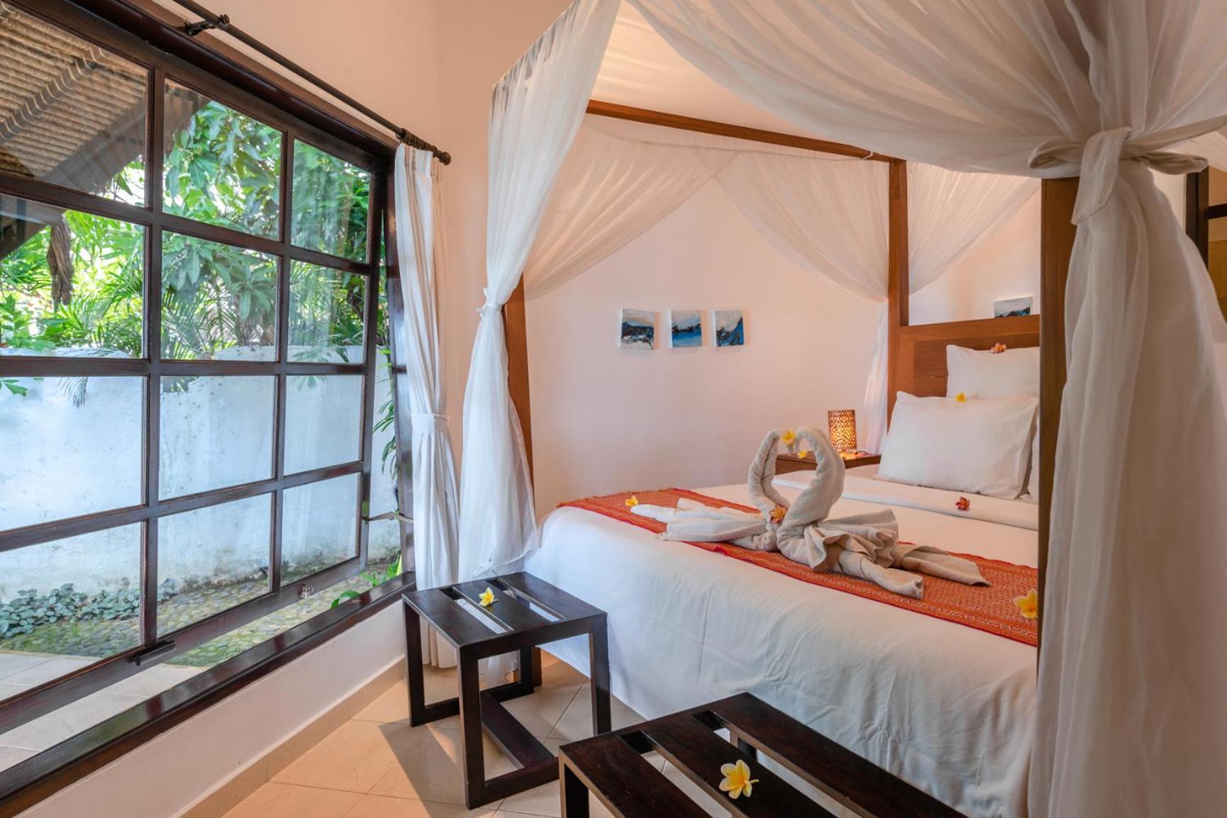 Gorgeous Beachfront Villa Lovina Banjar  Екстер'єр фото