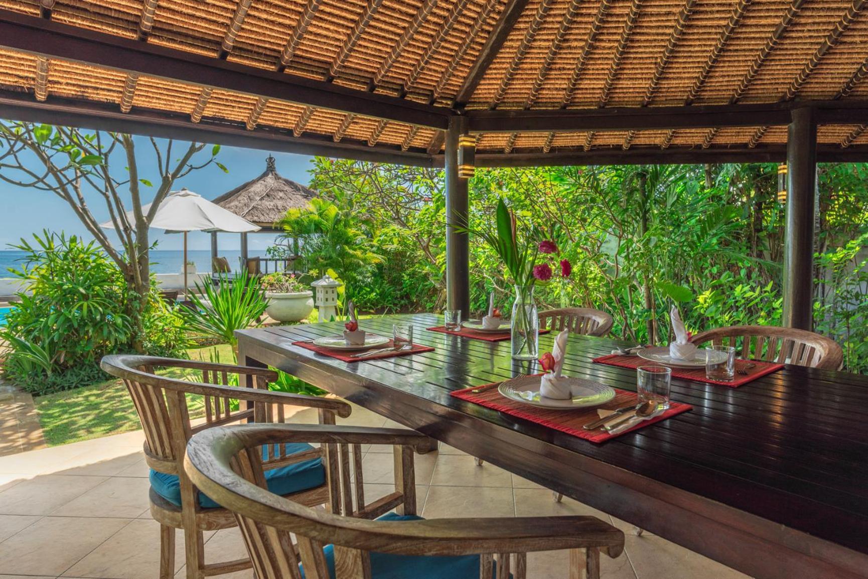 Gorgeous Beachfront Villa Lovina Banjar  Екстер'єр фото