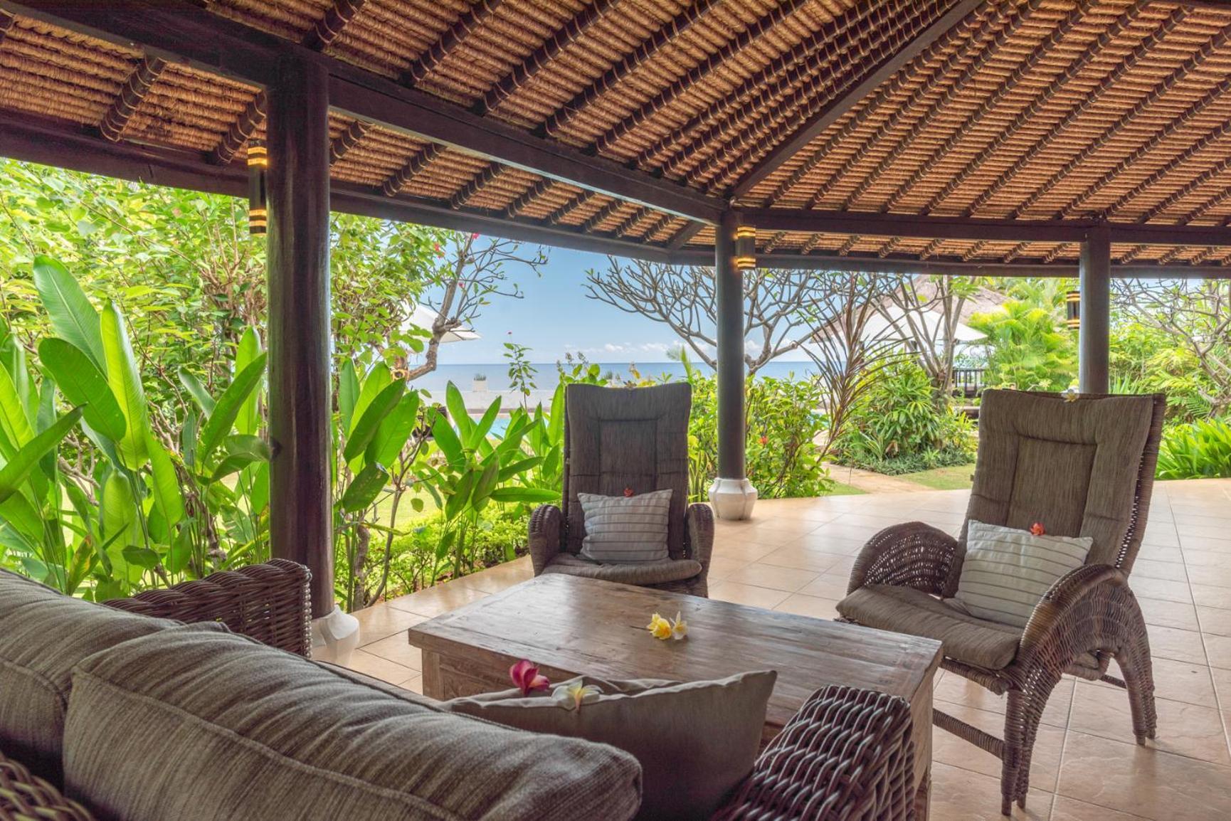 Gorgeous Beachfront Villa Lovina Banjar  Екстер'єр фото